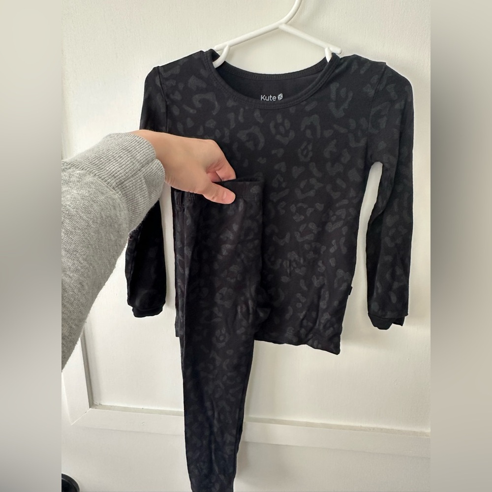 Kyte Midnight Leopard Pajama Set - Picture 2 of 3